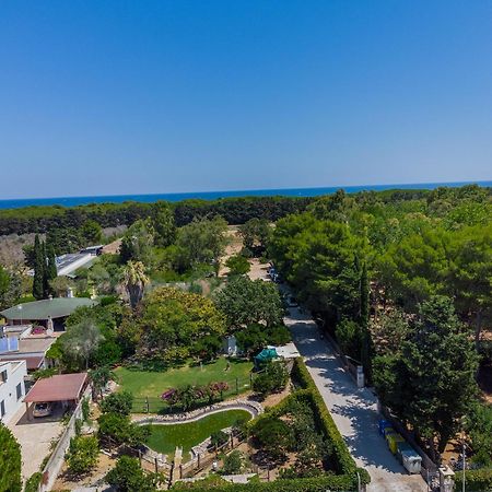 Bio Agriturismo Salos Alimini Bagian luar foto
