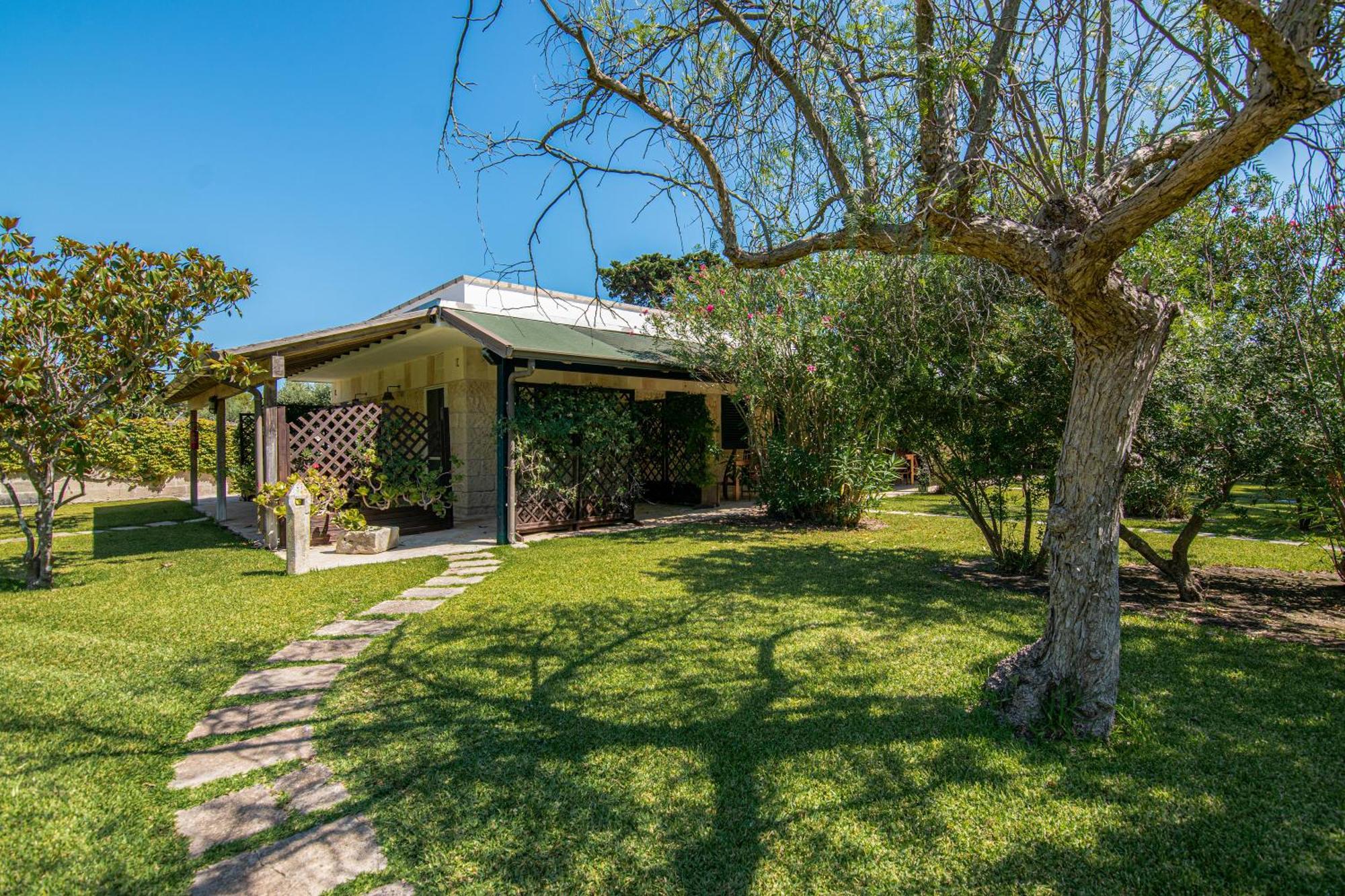 Bio Agriturismo Salos Alimini Bagian luar foto