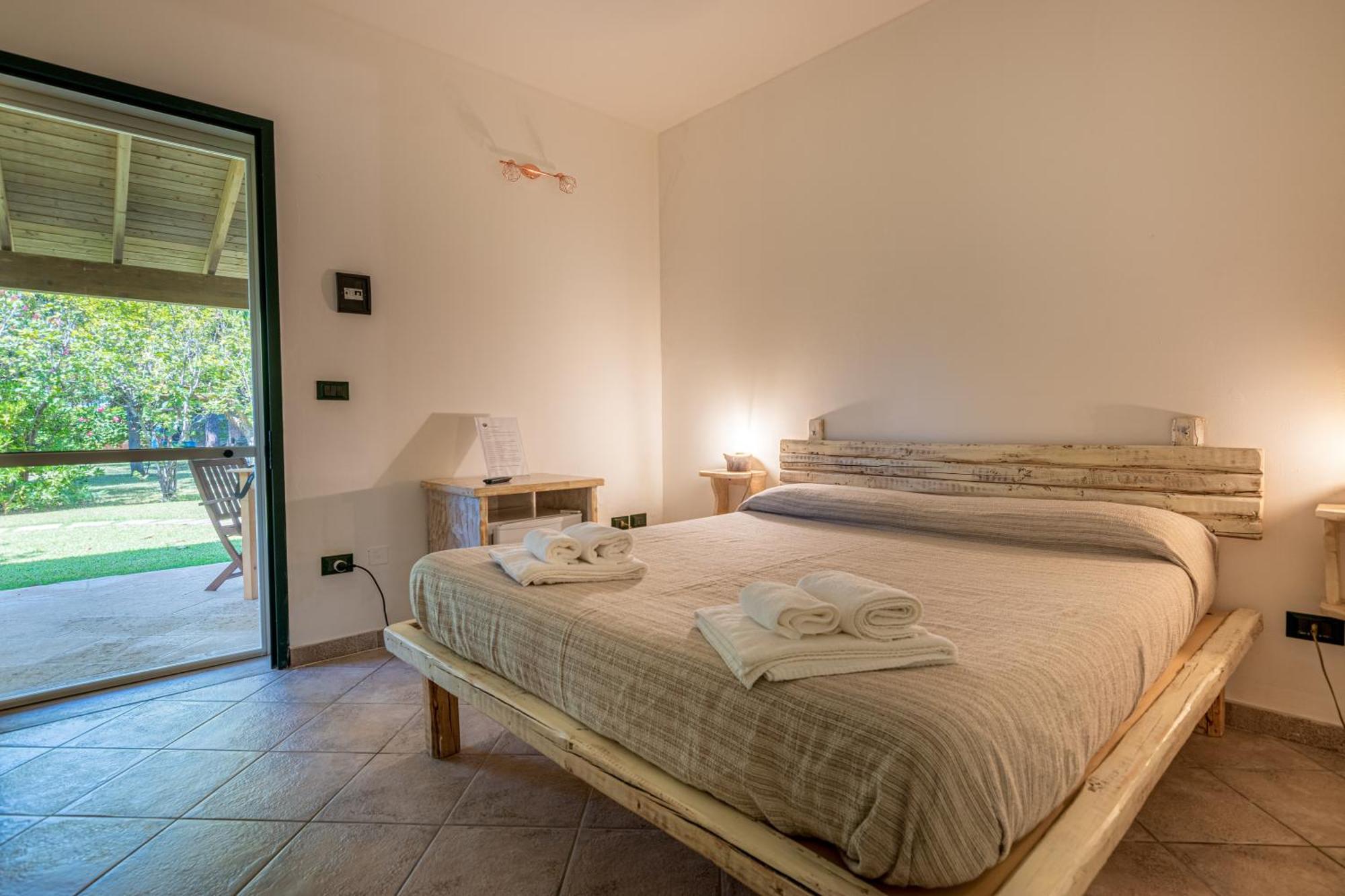 Bio Agriturismo Salos Alimini Bagian luar foto