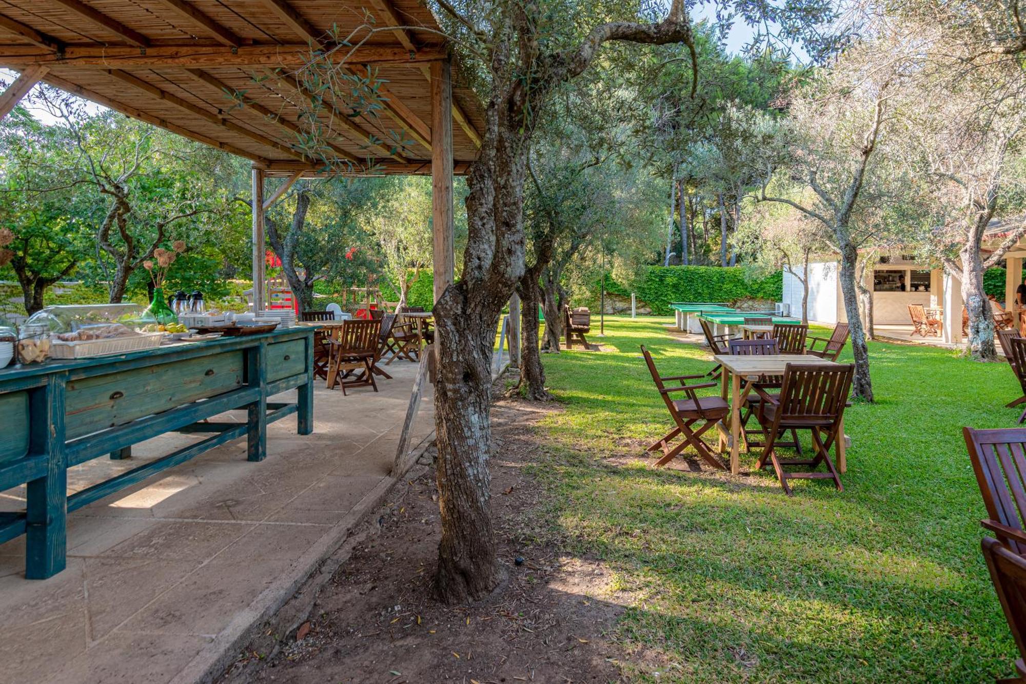 Bio Agriturismo Salos Alimini Bagian luar foto